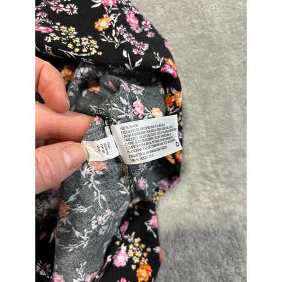 Xhilaration Pom Pom Flutter Sleeve Smocked Floral Boho Romper Womens Medium - Picture 8 of 9